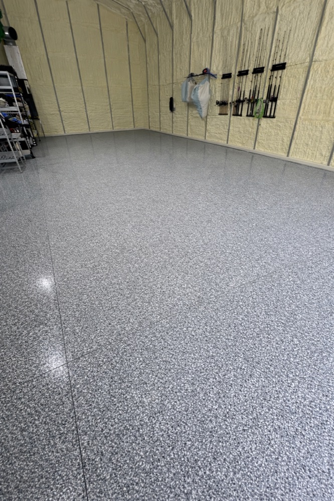 Epoxy floor installation in distribution center